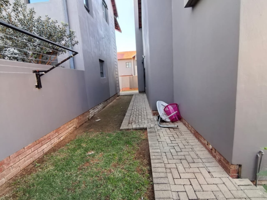 3 Bedroom Property for Sale in Wild Olive Estate Free State